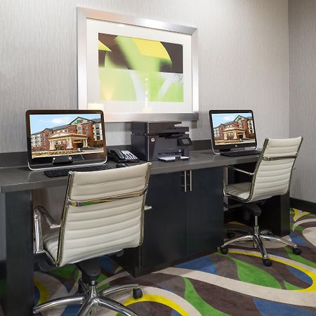 Holiday Inn Express And Suites Norman By Ihg Exterior photo